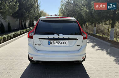 Внедорожник / Кроссовер Volvo XC60 2015 в 