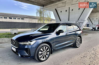 Внедорожник / Кроссовер Volvo XC60 2023 в 