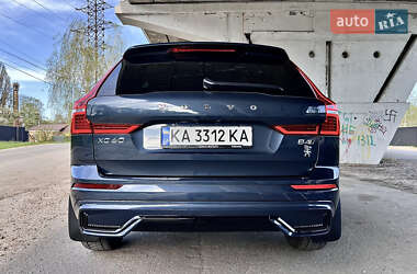 Внедорожник / Кроссовер Volvo XC60 2023 в 