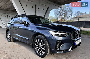 Внедорожник / Кроссовер Volvo XC60 2023 в 