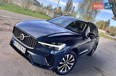 Внедорожник / Кроссовер Volvo XC60 2023 в 