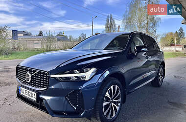 Внедорожник / Кроссовер Volvo XC60 2023 в 
