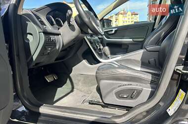 Внедорожник / Кроссовер Volvo XC60 2011 в 