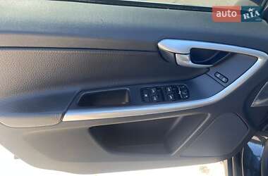 Внедорожник / Кроссовер Volvo XC60 2009 в 