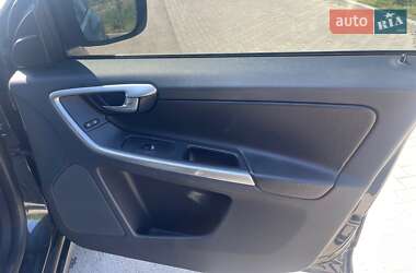 Внедорожник / Кроссовер Volvo XC60 2009 в 