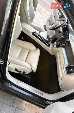Внедорожник / Кроссовер Volvo XC60 2018 в 