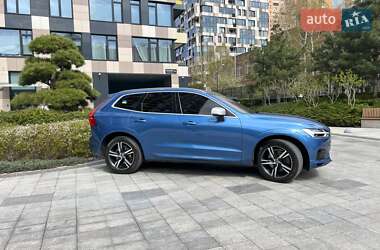 Позашляховик / Кросовер Volvo XC60 2018 в 