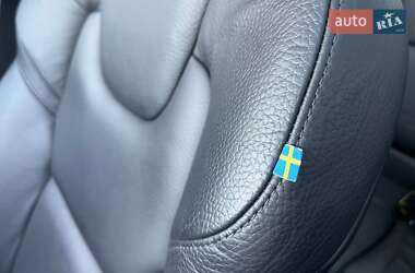 Внедорожник / Кроссовер Volvo XC60 2020 в 