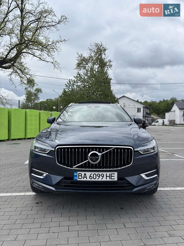 Внедорожник / Кроссовер Volvo XC60 2019 в Киеве