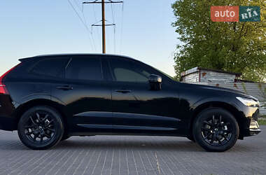 Позашляховик / Кросовер Volvo XC60 2019 в 