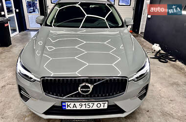 Внедорожник / Кроссовер Volvo XC60 2023 в 