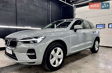 Внедорожник / Кроссовер Volvo XC60 2023 в 