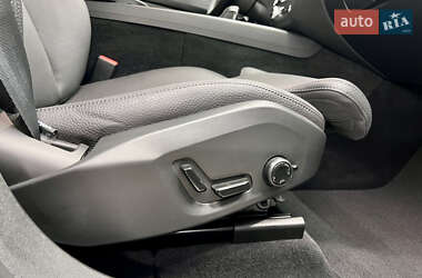 Внедорожник / Кроссовер Volvo XC60 2023 в 