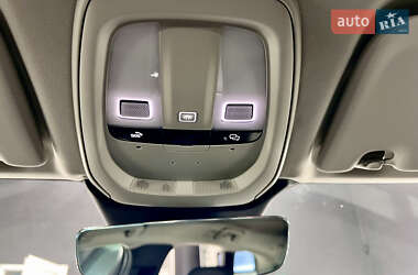 Внедорожник / Кроссовер Volvo XC60 2023 в 