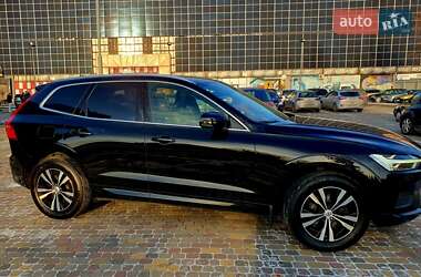 Внедорожник / Кроссовер Volvo XC60 2019 в 