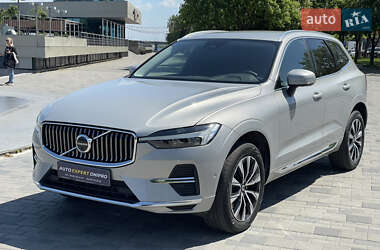 Внедорожник / Кроссовер Volvo XC60 2023 в 