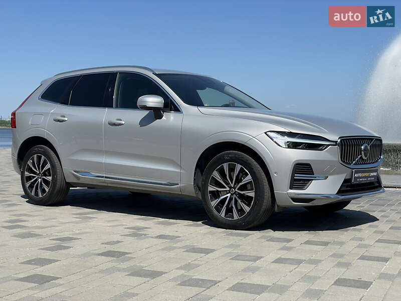 Внедорожник / Кроссовер Volvo XC60 2023 в 