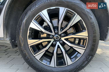 Внедорожник / Кроссовер Volvo XC60 2023 в 