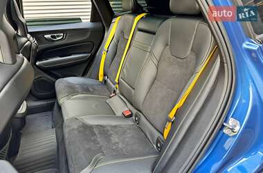 Позашляховик / Кросовер Volvo XC60 2017 в 