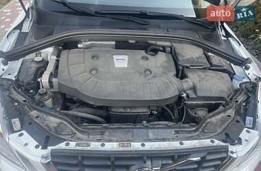 Позашляховик / Кросовер Volvo XC60 2013 в 