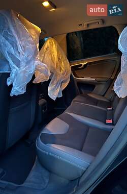 Внедорожник / Кроссовер Volvo XC60 2010 в 