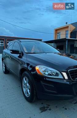 Внедорожник / Кроссовер Volvo XC60 2010 в 