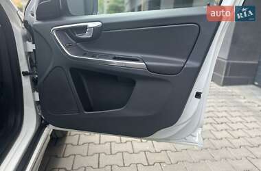 Внедорожник / Кроссовер Volvo XC60 2012 в 