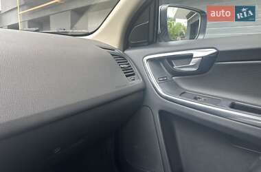 Внедорожник / Кроссовер Volvo XC60 2012 в 