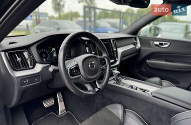 Внедорожник / Кроссовер Volvo XC60 2018 в 