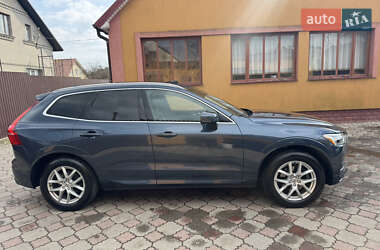 Внедорожник / Кроссовер Volvo XC60 2017 в 