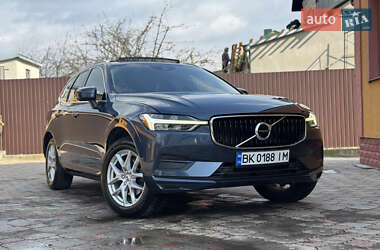 Внедорожник / Кроссовер Volvo XC60 2017 в 