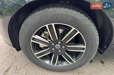 Внедорожник / Кроссовер Volvo XC60 2016 в 