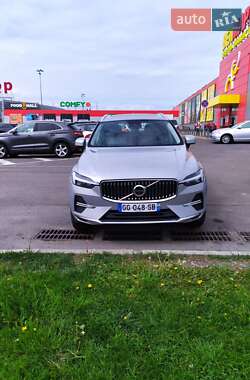 Внедорожник / Кроссовер Volvo XC60 2022 в 