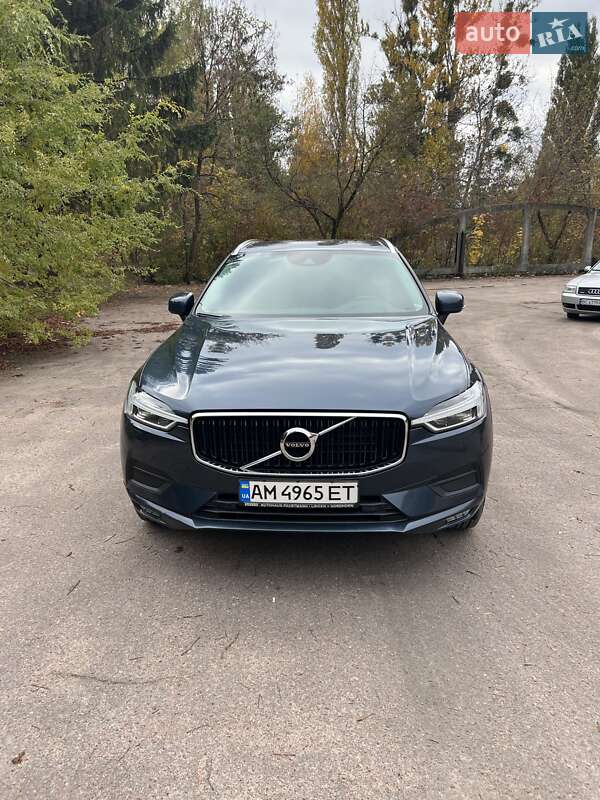 Внедорожник / Кроссовер Volvo XC60 2018 в 