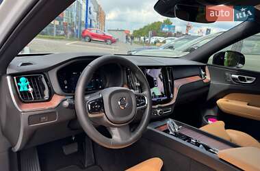 Внедорожник / Кроссовер Volvo XC60 2024 в 