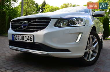 Внедорожник / Кроссовер Volvo XC60 2017 в 