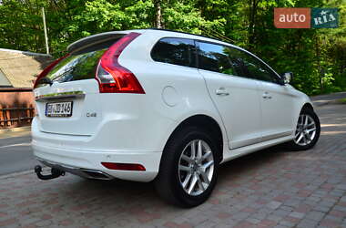 Внедорожник / Кроссовер Volvo XC60 2017 в 