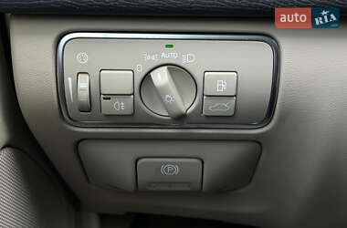 Позашляховик / Кросовер Volvo XC60 2014 в 
