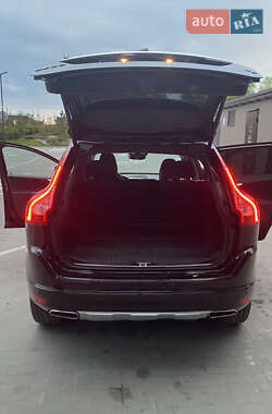 Внедорожник / Кроссовер Volvo XC60 2015 в 