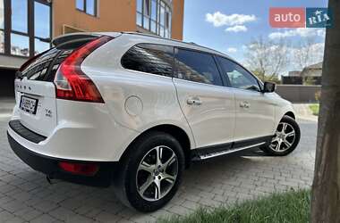 Внедорожник / Кроссовер Volvo XC60 2012 в 