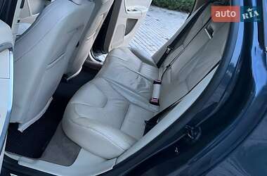 Позашляховик / Кросовер Volvo XC60 2012 в 