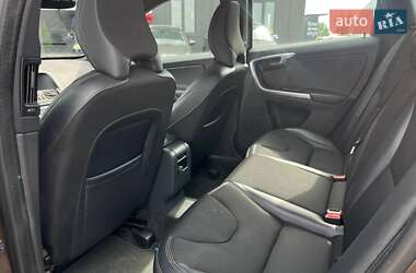 Внедорожник / Кроссовер Volvo XC60 2015 в 