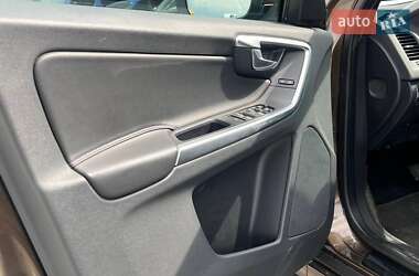 Внедорожник / Кроссовер Volvo XC60 2015 в 
