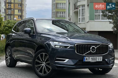 Внедорожник / Кроссовер Volvo XC60 2020 в 