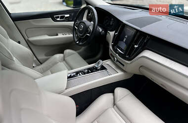 Внедорожник / Кроссовер Volvo XC60 2020 в 