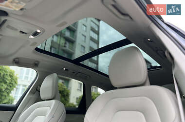 Внедорожник / Кроссовер Volvo XC60 2020 в 