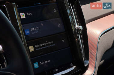 Внедорожник / Кроссовер Volvo XC60 2023 в 