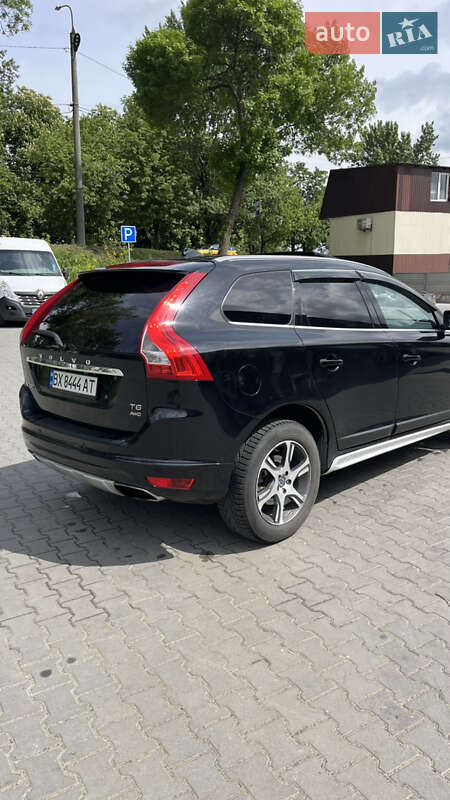 Внедорожник / Кроссовер Volvo XC60 2011 в Хмельницком