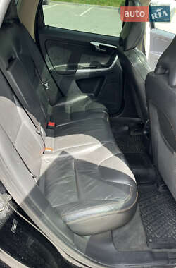 Внедорожник / Кроссовер Volvo XC60 2011 в 