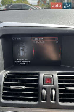 Внедорожник / Кроссовер Volvo XC60 2011 в 
